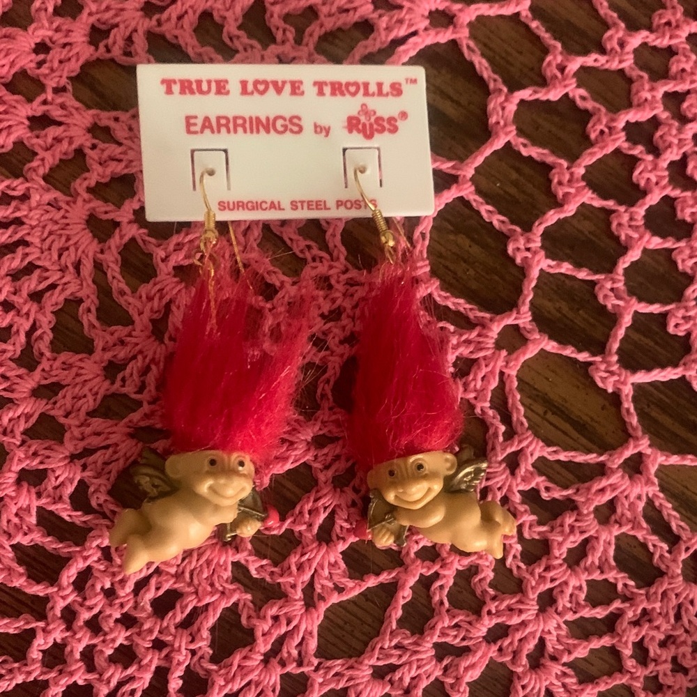 Russ Red and Cream Jewelry Earrings troll Valentine  Cupid 518